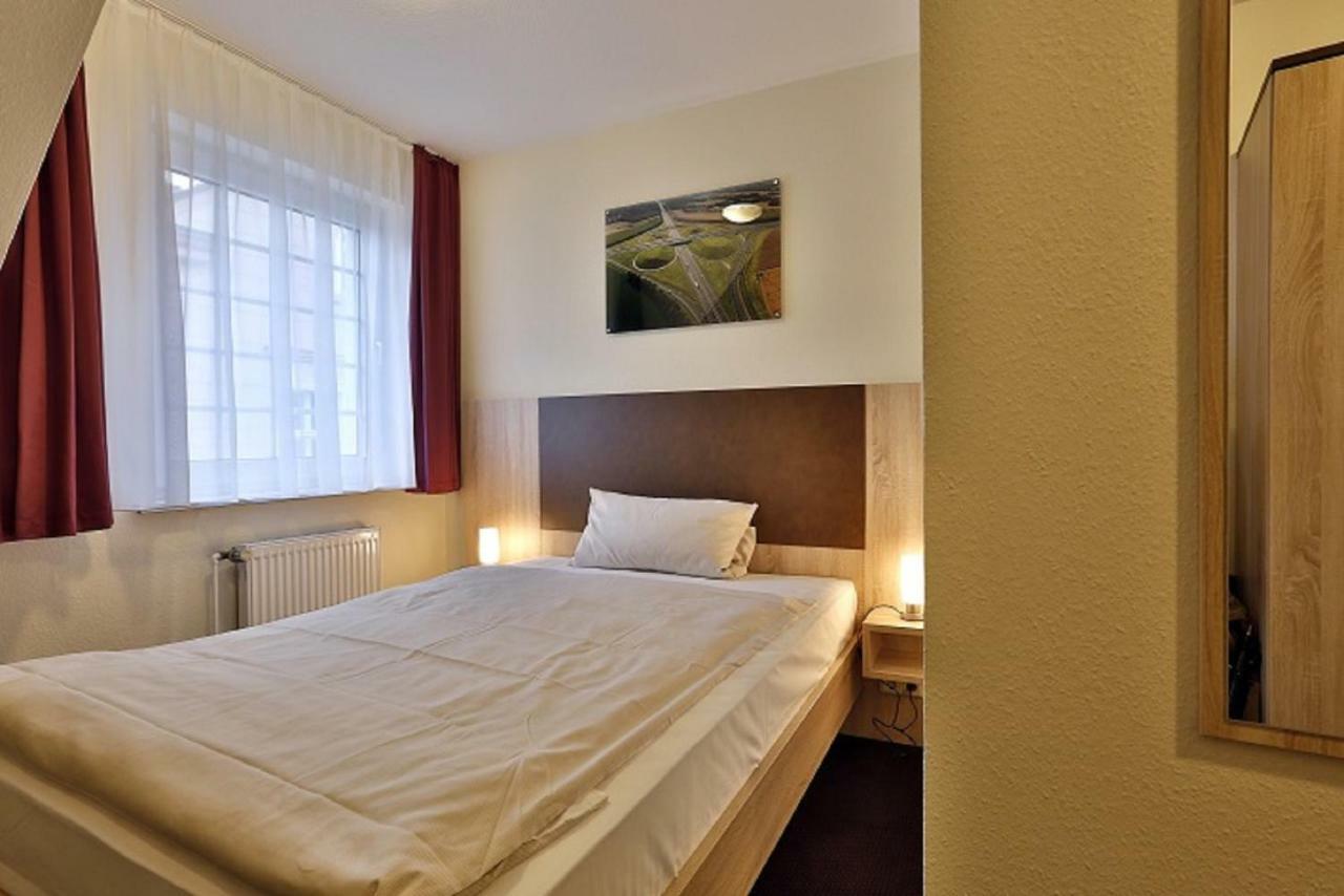 Hotel Stadt Камен Экстерьер фото